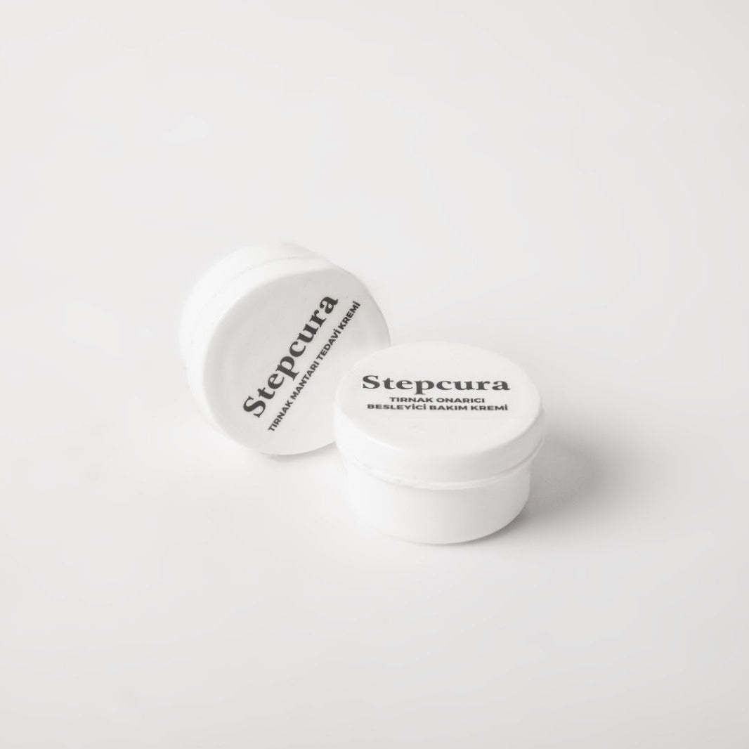 Stepcura Tırnak Yüzeyi Onarıcı ve Besleyici Bakım Kremi (30ml)